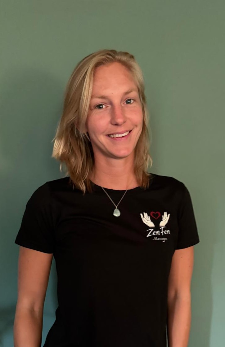 Fenny van ZenFen in haar ZenFen-shirt